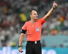 ld sports-关于76人球员公开质疑裁判判罚尺度，引争议，喜欢应用电话.的信息