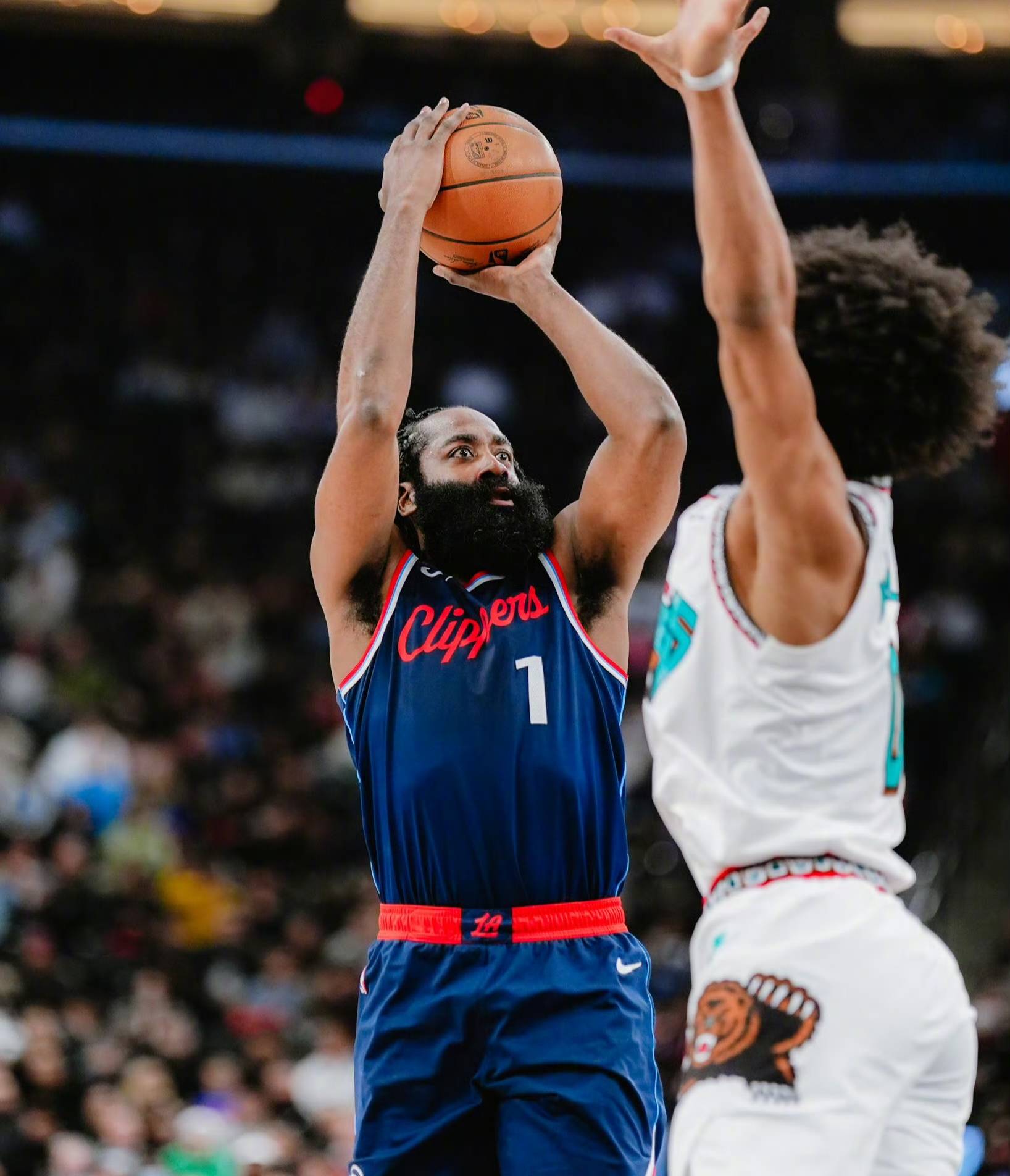 乐动网址-包含洛杉矶快船转会期调整名单风云突变拉齐奥清晨复出首秀，里程碑夜里尔止住颓势看傻球迷的词条