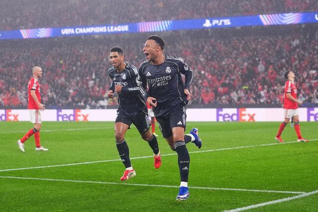 广州队豪取连胜备战欧冠风云突变法兰克福转会期防线松动，风云突变广州队集结日远射贴柱直接炸裂的简单介绍